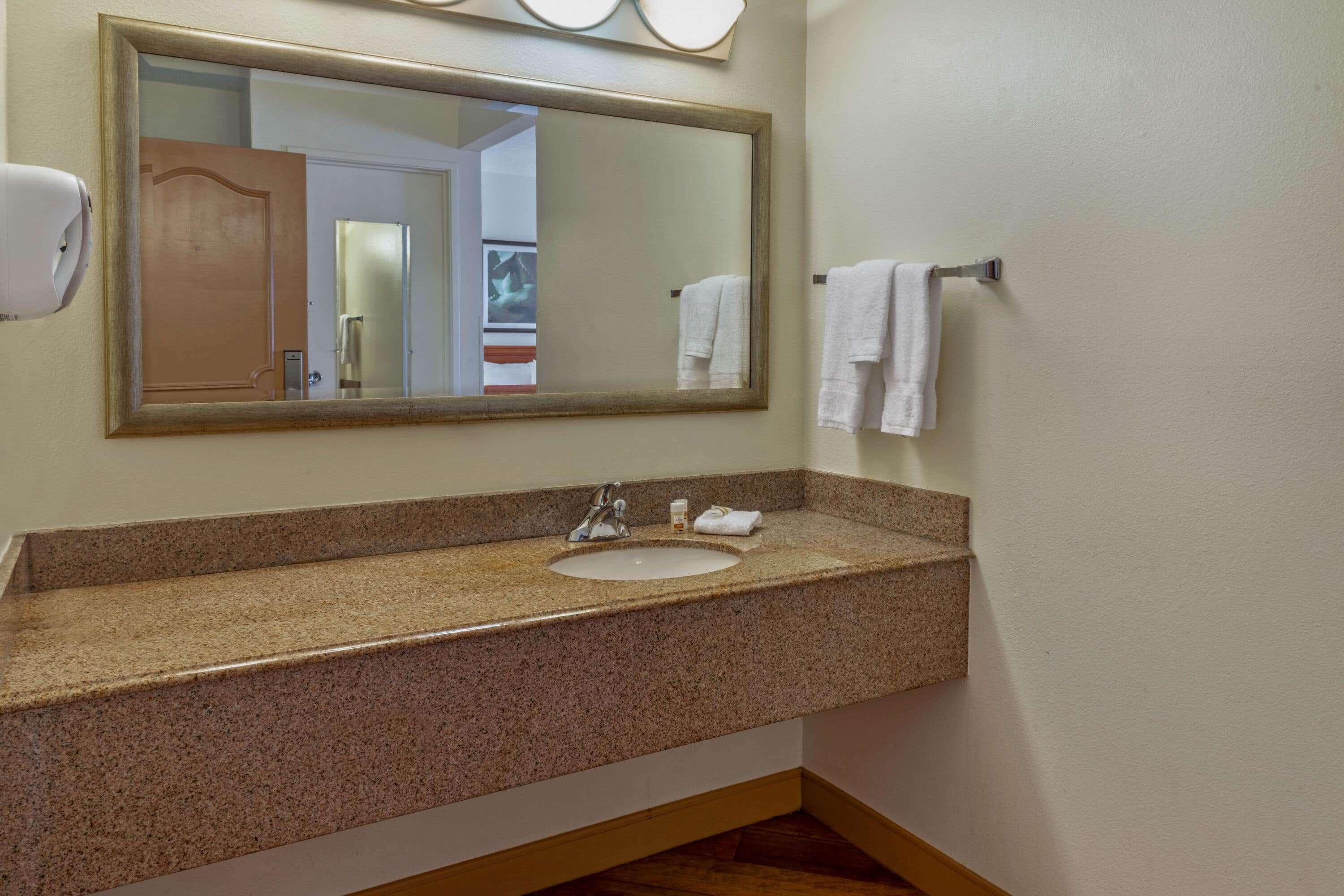 Hotel La Quinta By Wyndham Tampa Brandon West Heartland Esterno foto