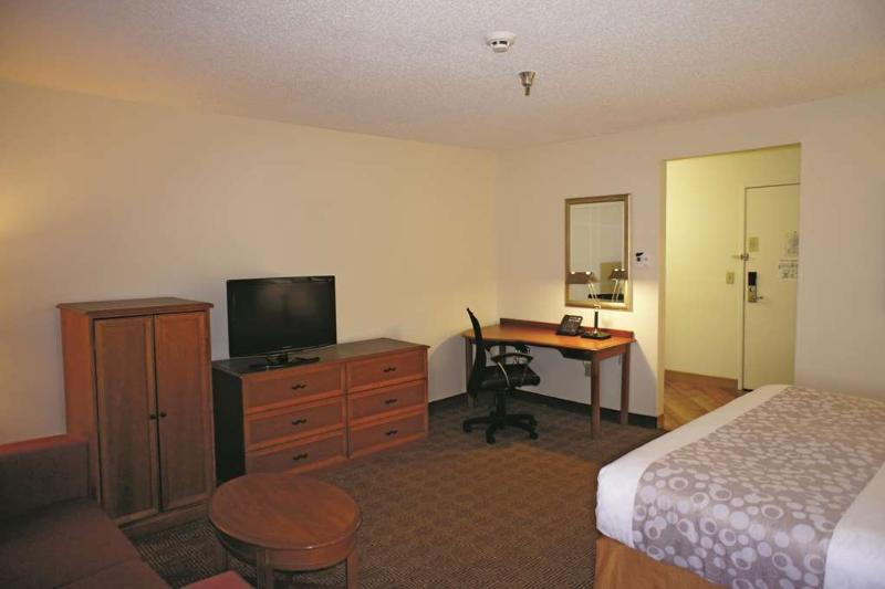 Hotel La Quinta By Wyndham Tampa Brandon West Heartland Esterno foto